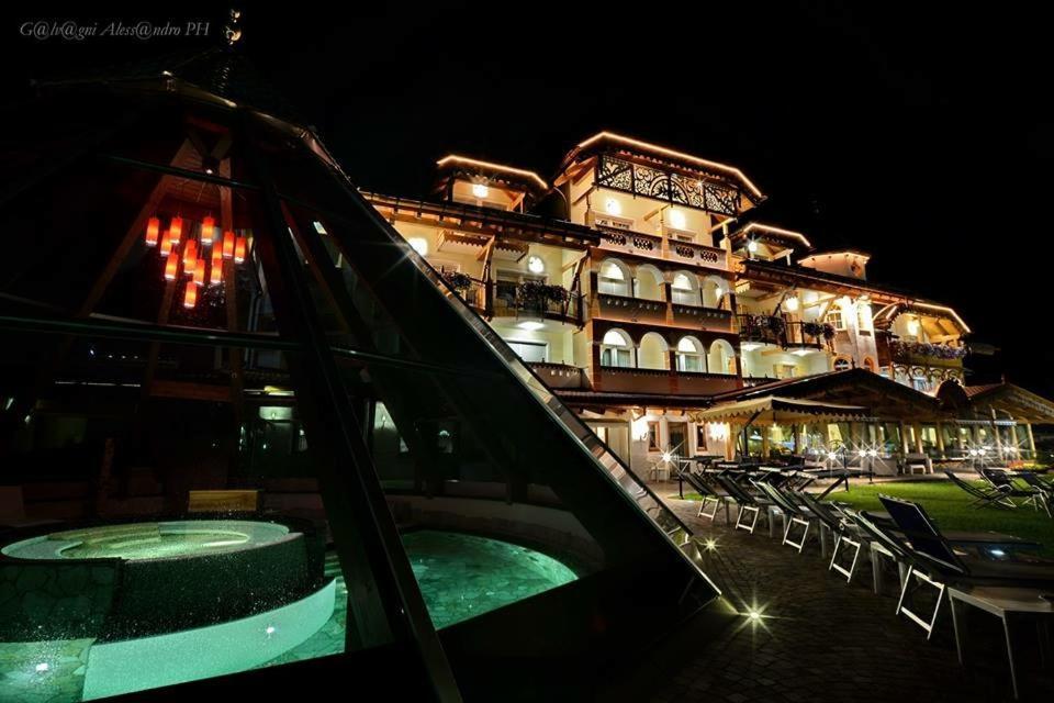 Rene Dolomites Boutique Hotel Поцца-ді-Фасса Екстер'єр фото
